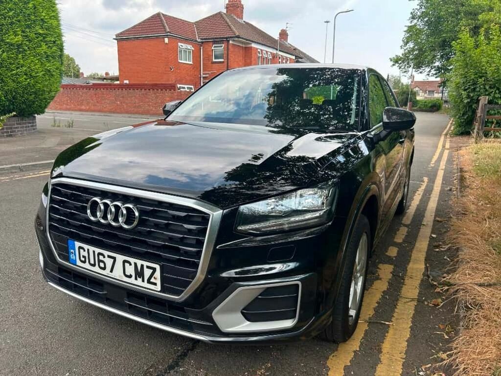 Audi Q2 Tdi Sport Black #6