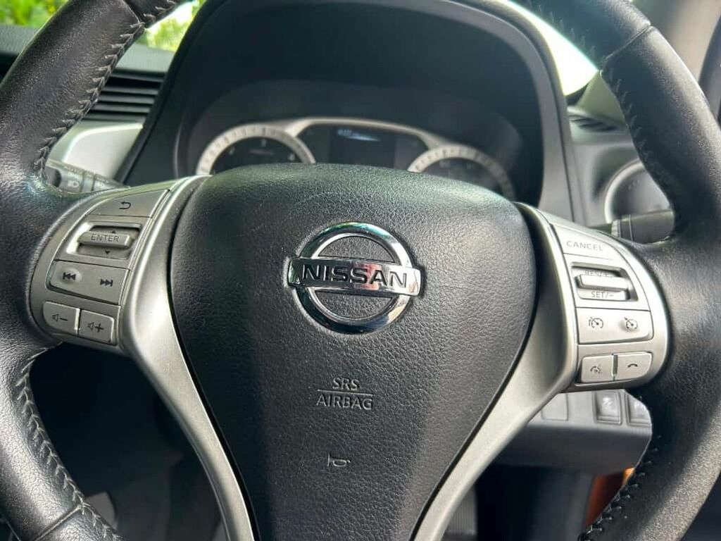 Nissan Navara Dci Acenta 4X4 Shr Dcb White #8
