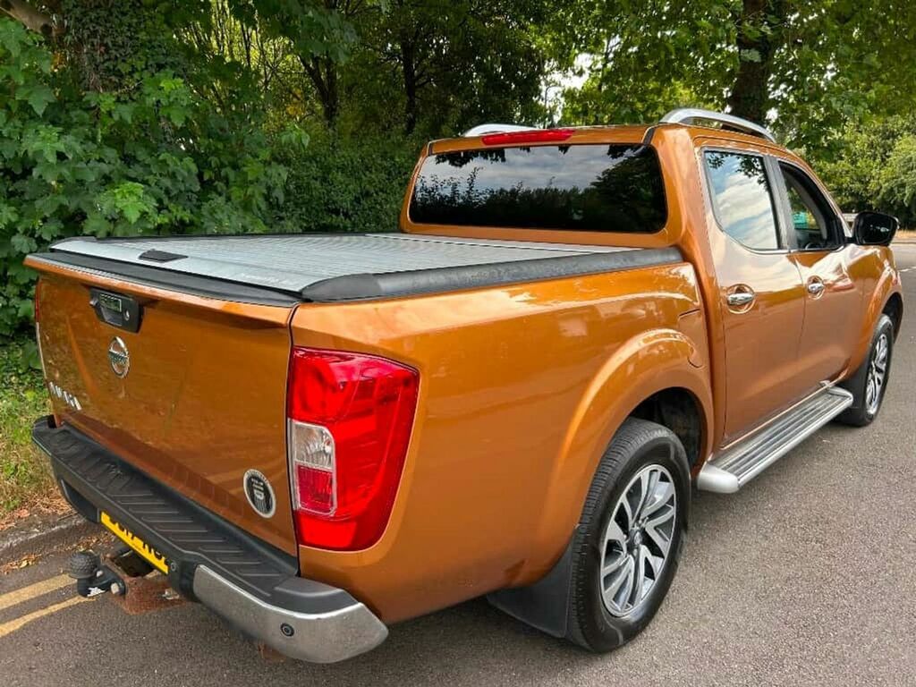 Nissan Navara Dci Tekna 4X4 Shr Dcb Yellow #3