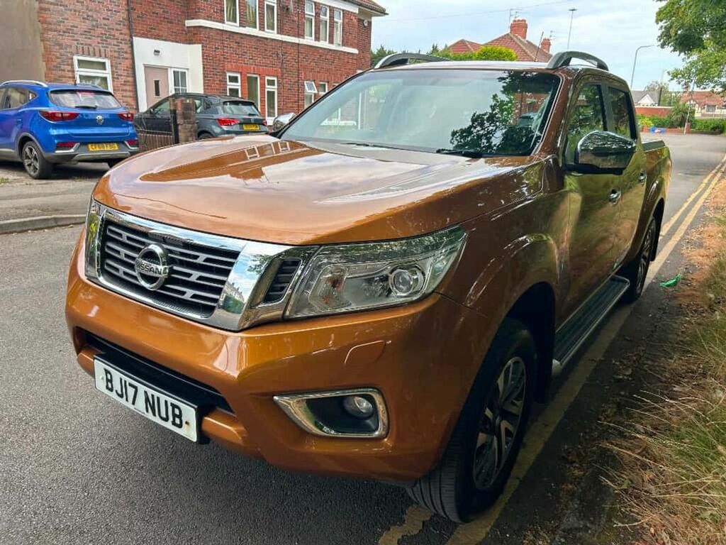 Nissan Navara Dci Tekna 4X4 Shr Dcb Yellow #6
