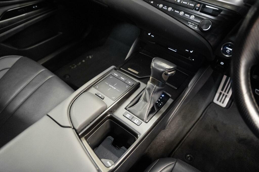 Lexus ES 2.5 Takumi Saloon Hybrid E Cvt Euro 6 Black #31