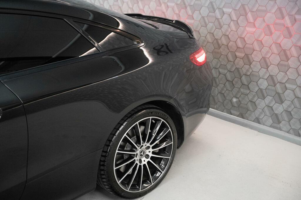 Mercedes-Benz E Class E220d 4Matic Amg Line Green #48