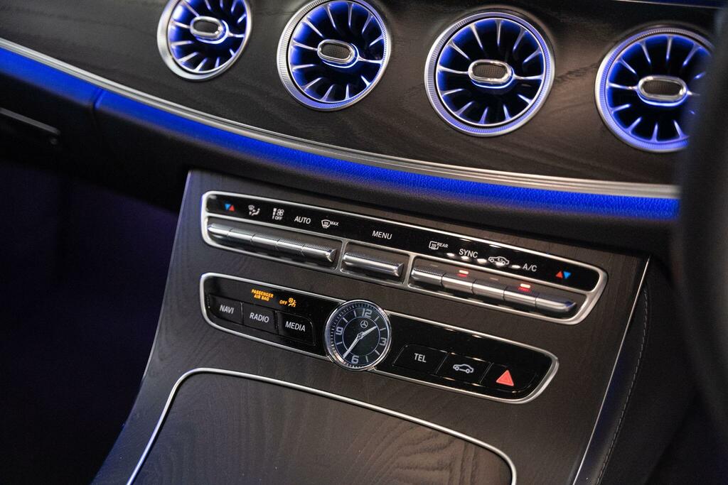 Mercedes-Benz E Class E220d 4Matic Amg Line Green #31