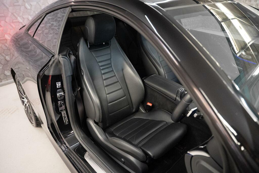 Mercedes-Benz E Class E220d 4Matic Amg Line Green #13
