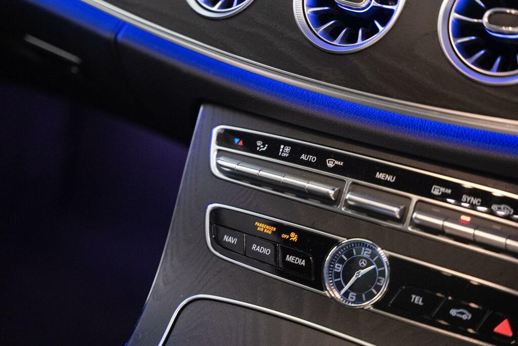 Mercedes-Benz E Class E220d 4Matic Amg Line Green #32