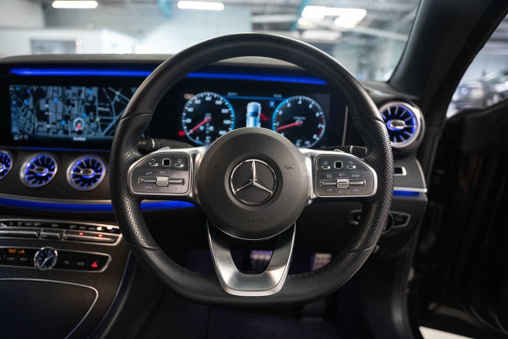 Mercedes-Benz E Class E220d 4Matic Amg Line Green #25
