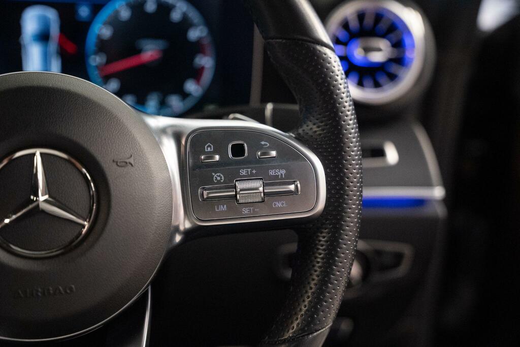 Mercedes-Benz E Class E220d 4Matic Amg Line Green #26