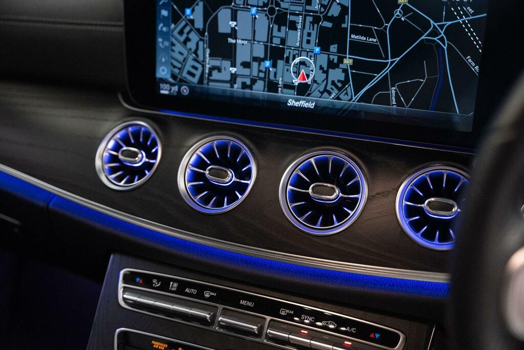 Mercedes-Benz E Class E220d 4Matic Amg Line Green #30