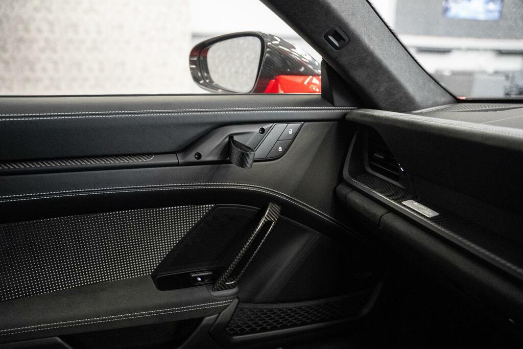 Porsche 911 St 2025 Black #44