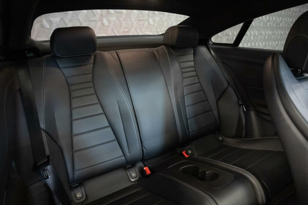 Mercedes-Benz E Class E220d Amg Line 9G-tronic Silver #36