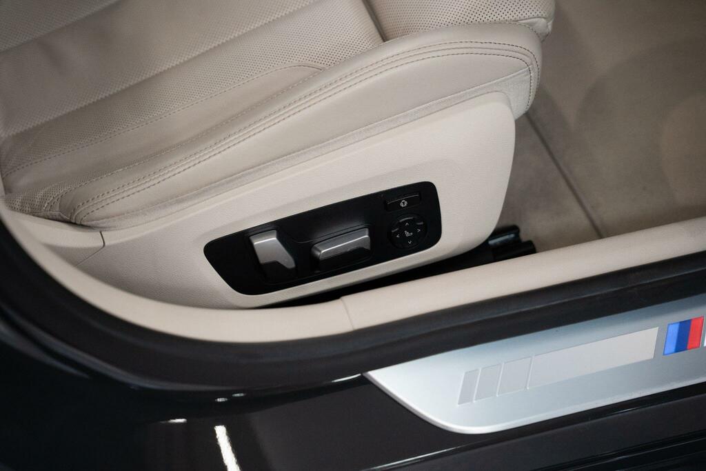 BMW 8 Series Gran Coupe 840D Blue #40