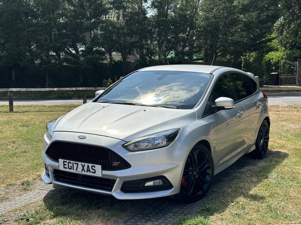 Ford Focus Hatchback 2.0 Tdci St-2 2017 EG17XAS Silver #2