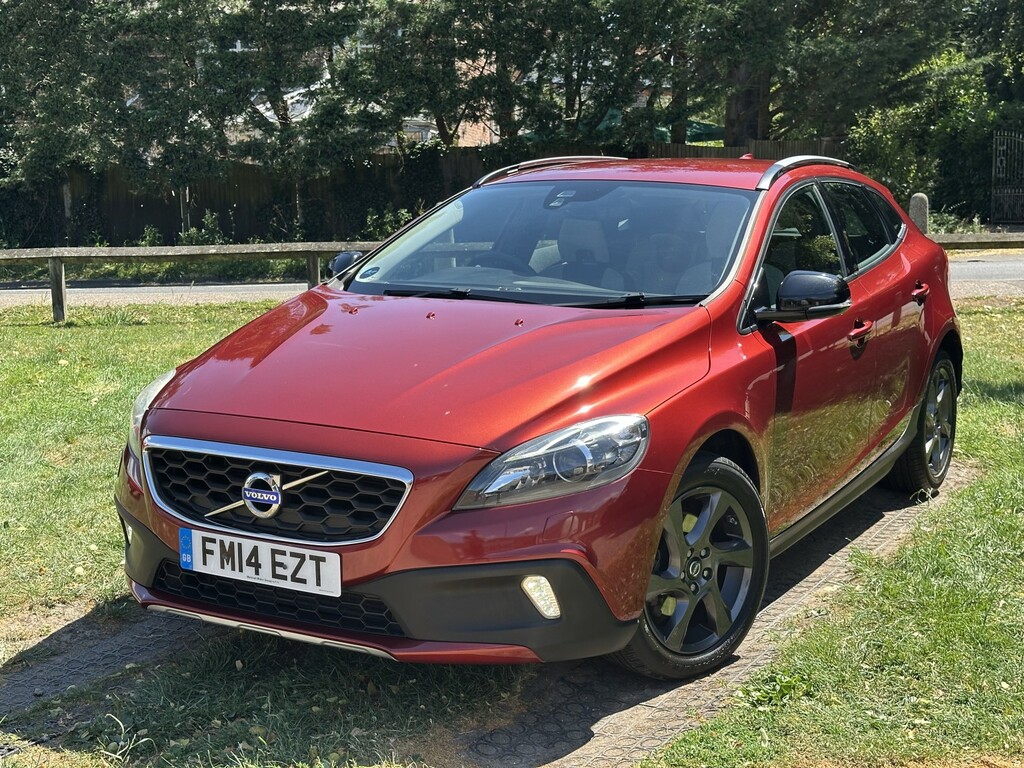 Volvo V40 Cross Country 1.6 D2 Lux Red #2