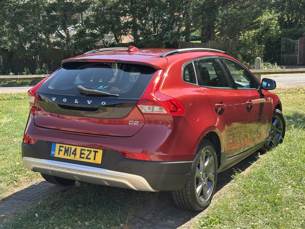 Volvo V40 Cross Country 1.6 D2 Lux Red #4