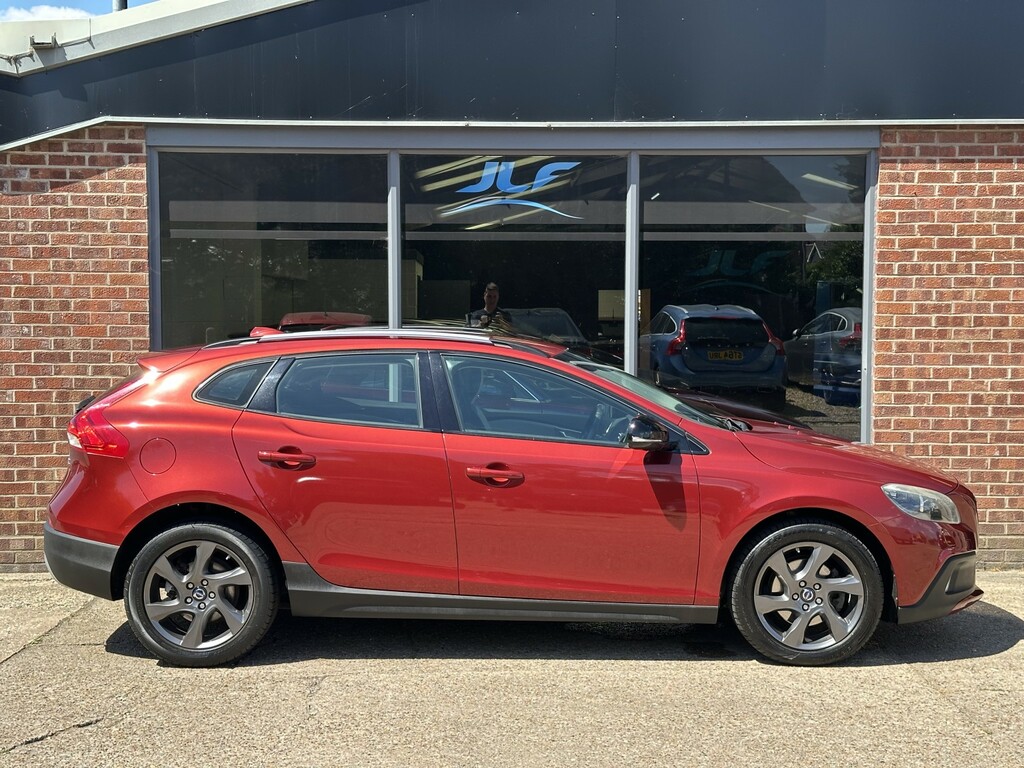 Volvo V40 Cross Country Hatchback 1.6 D2 Lux 2014 Black #19