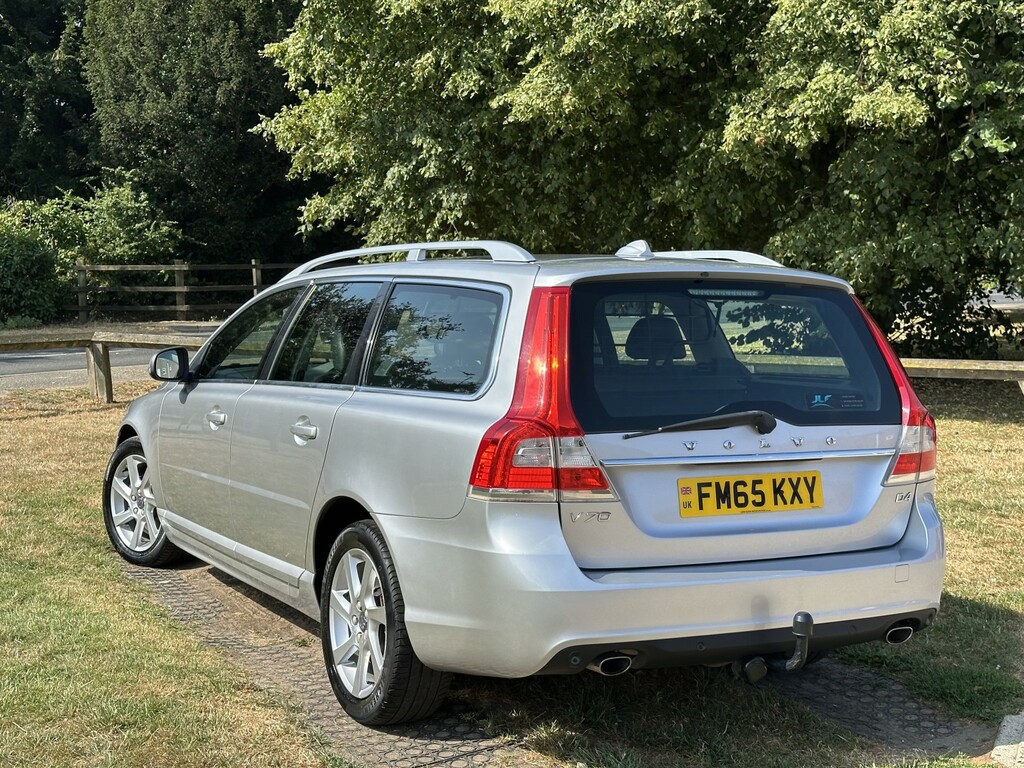 Volvo V70 2.0 Se Lux D4 181Hp Silver #3
