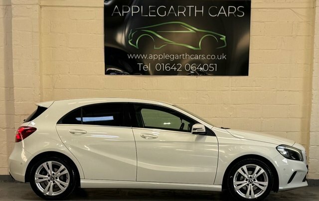 Mercedes-Benz A Class A180d Sport Premium Hatchback L15RYU White #2