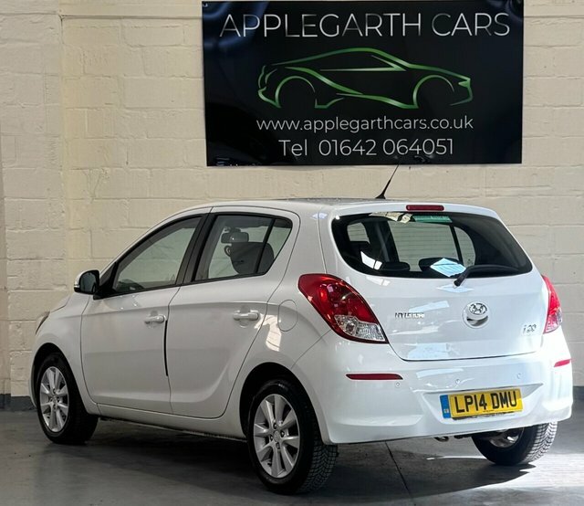 Hyundai I20 Active Hatchback White #3