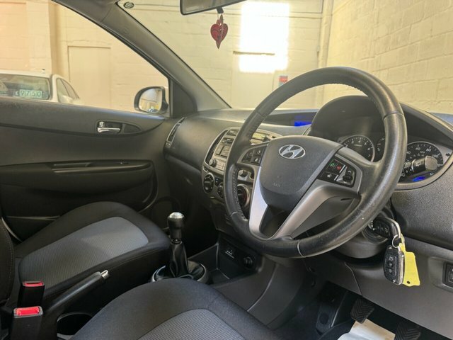 Hyundai I20 Active 5-Door White #11