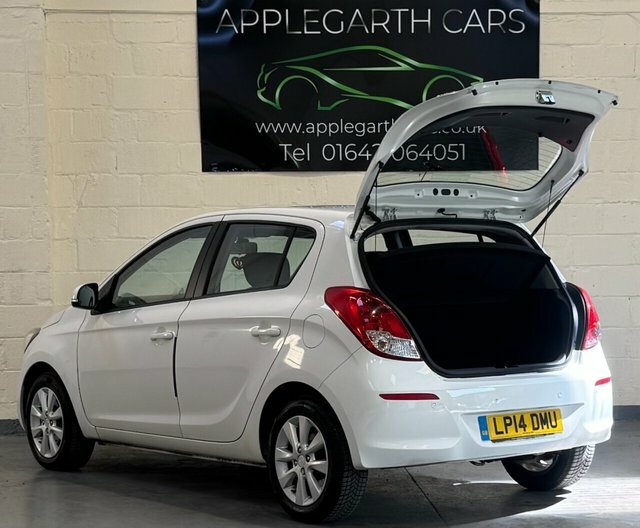 Hyundai I20 Active Hatchback White #4