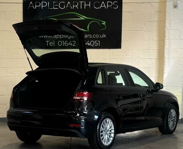 Audi A3 Tdi Se Technik Sportback YB66CXS Black #3