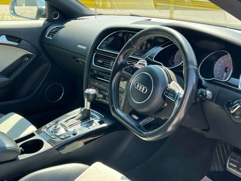Audi S5 Coupe White #18