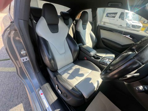 Audi S5 Coupe White #9
