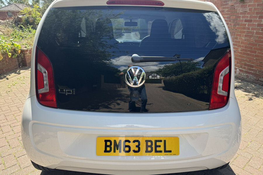 Volkswagen Up Hatchback BM63BEL White #4