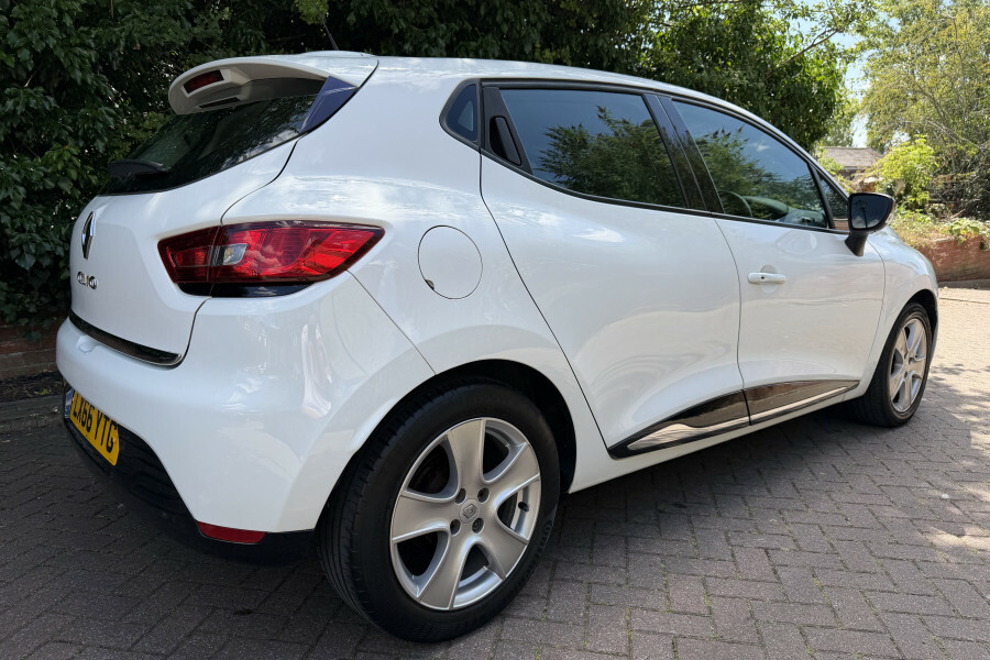 Renault Clio Hatchback White #6