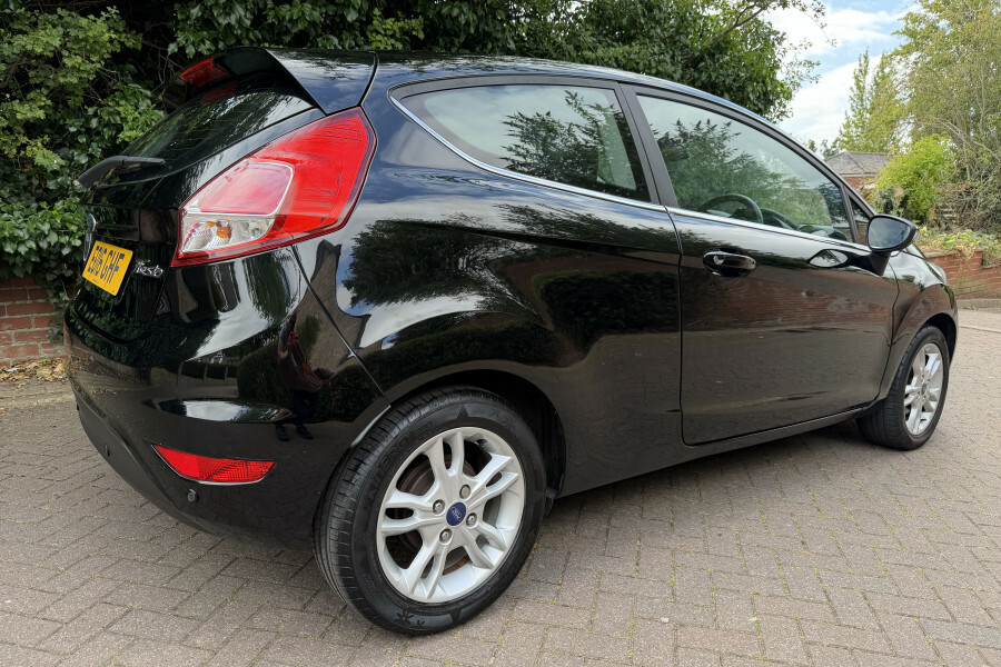 Ford Fiesta Hatchback EO16GHF Black #5
