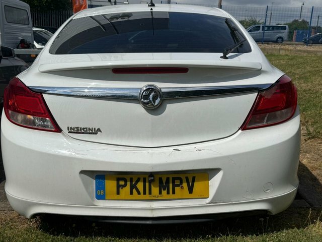 Vauxhall Insignia 2011 Vauxhall Insignianbsp1.8 16V Sri Euro 5 Silver #3