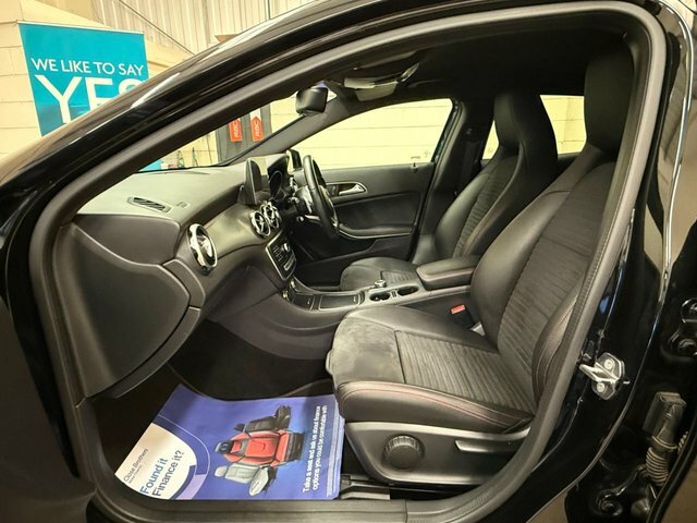 Mercedes-Benz GLA Class 2.1 Gla220d Amg Line Suv 7G-dct 4Mat WN18XSP Black #2