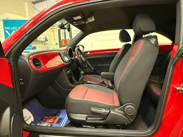 Volkswagen Beetle 1.4 Tsi Bluemotion Tech Design Hatchback Pe Red #2