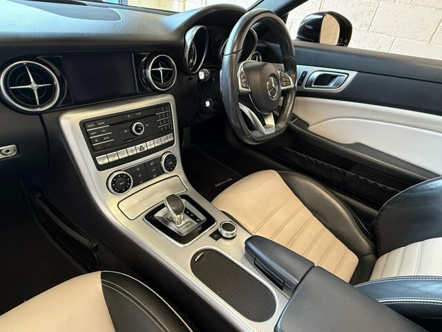 Mercedes-Benz SLC 2.0 Slc200 Amg Line Convertible G-tr Black #4