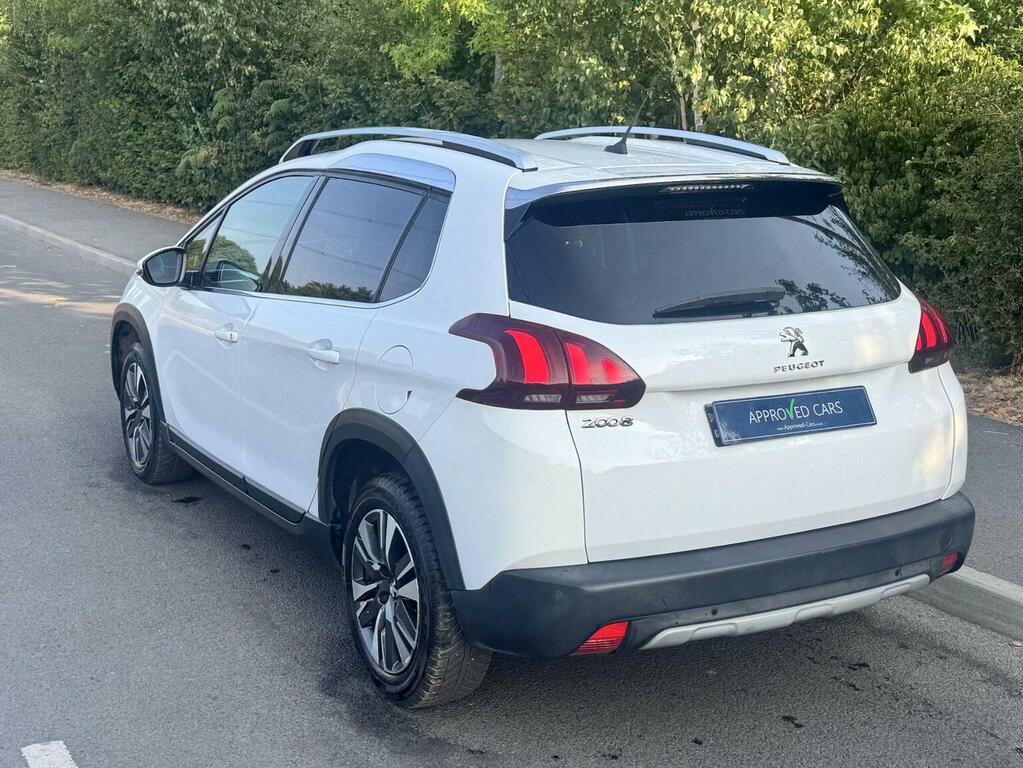 Peugeot 2008 1.2 Puretech Allure Euro 6 White #4