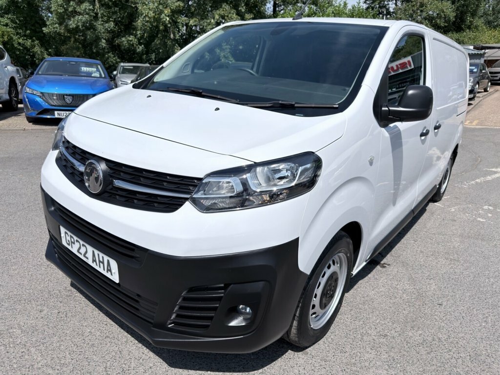 Vauxhall Vivaro 1.5L Dynamic 6Dr GP22AHA White #3