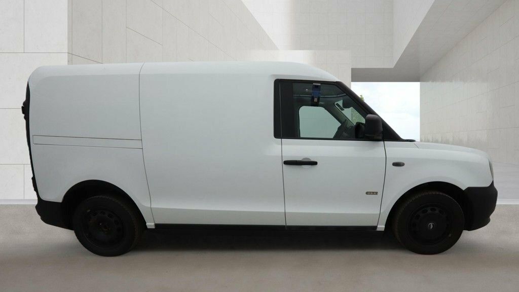 LEVC VN5 1.5L City White #5