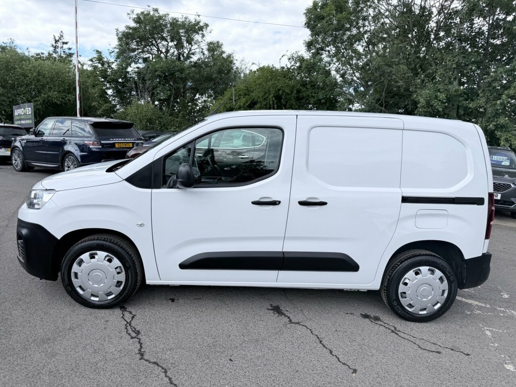 Citroen Berlingo 1.2L Enterprise M Pro White #5