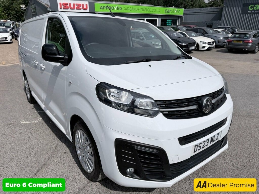 Vauxhall Vivaro 1.5L Pro 6Dr White