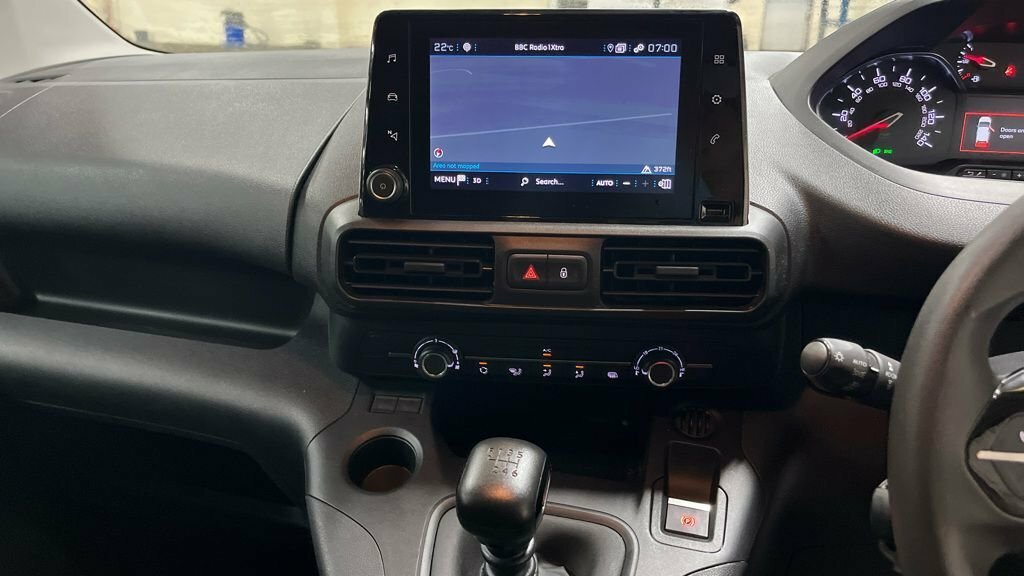 Peugeot Partner Bluehdi 950 Professional Premium White #13