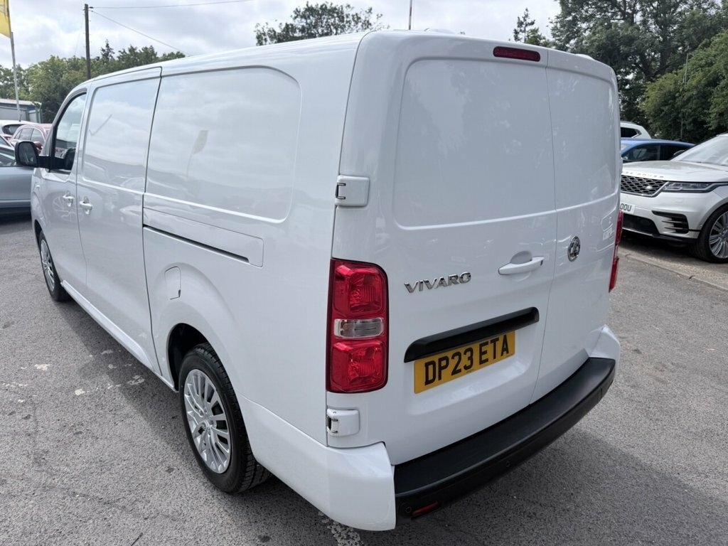 Vauxhall Vivaro 1.5L Pro 6Dr DP23ETA White #5