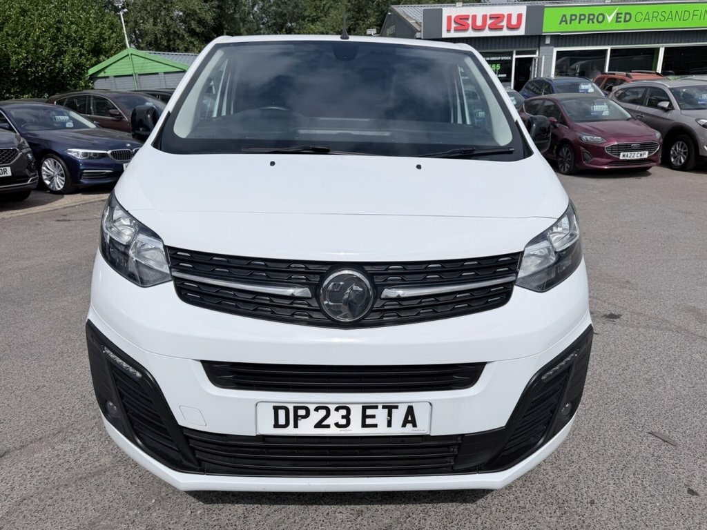 Vauxhall Vivaro 1.5L Pro 6Dr DP23ETA White #2