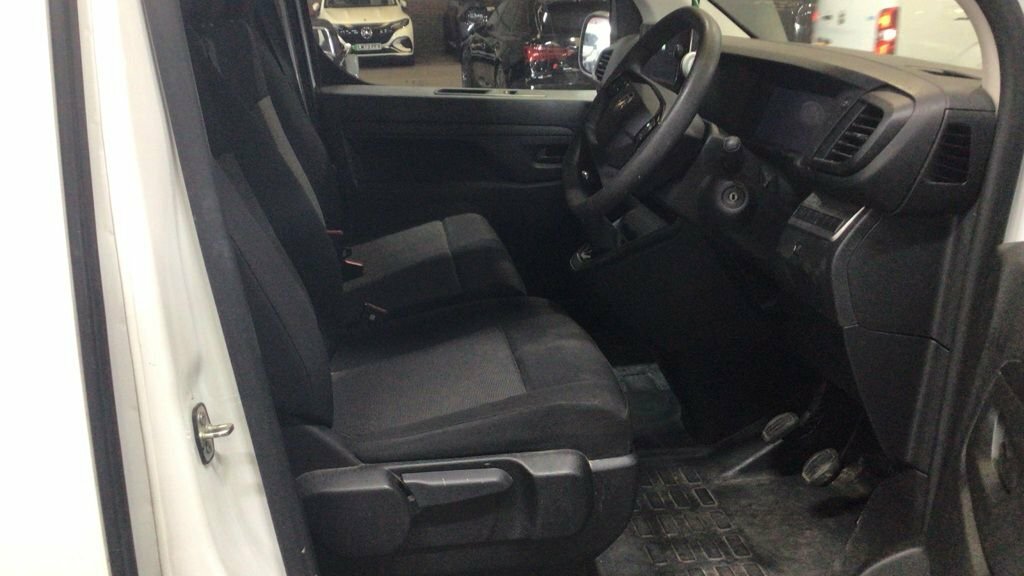 Vauxhall Vivaro 50Kwh Ultimate Lwb 8 Seat, 7.4Kw Charger Black #8
