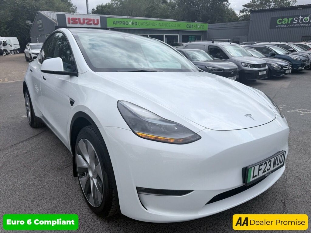 Tesla Model Y Suv White