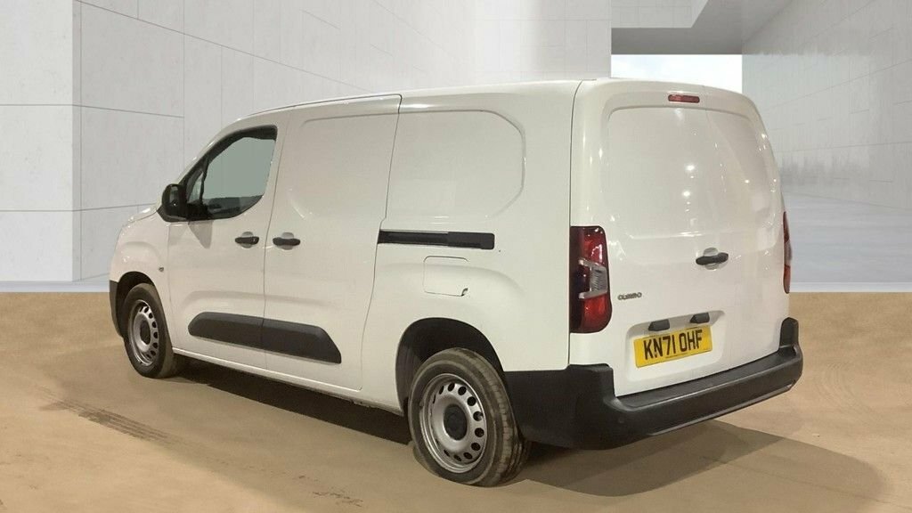 Vauxhall Combo 1.5L Dynamic White #2