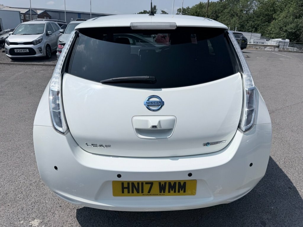 Nissan Leaf Hatchback White #6