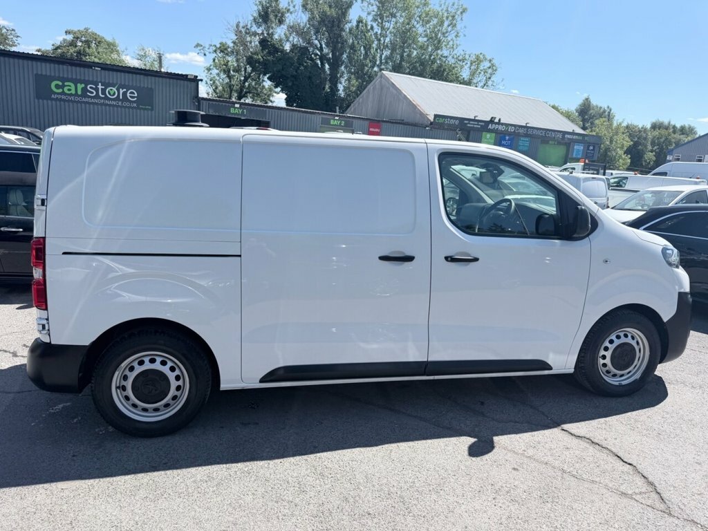 Peugeot E-Expert E 1200 75Kwh Professional Standa... White #8