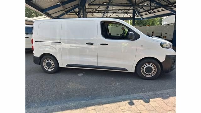 Peugeot E-Expert E 1200 75Kwh Professional Standard Panel Van White #8