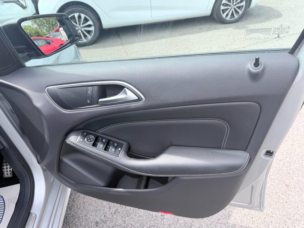 Mercedes-Benz B Class B180 Sport Cdi Blueefficiency Black #19
