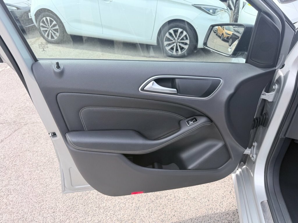 Mercedes-Benz B Class B180 Sport Cdi Blueefficiency Black #26